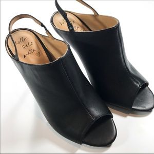 NWOT Banana Republic Joyln Mule